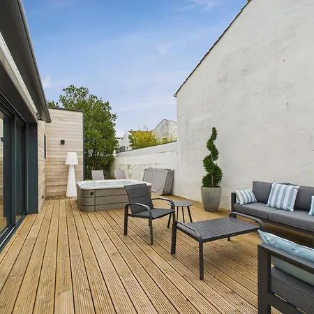 بيت للعطل Jolie Maison Moderne - Jacuzzi - Terrasse Pour 4 سانت جيل كروا دي فيي
