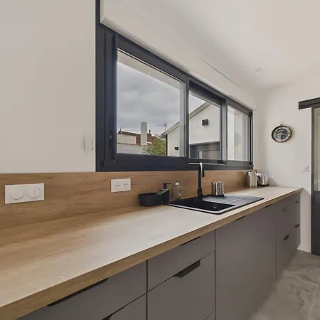 Jolie Maison Moderne - Jacuzzi - Terrasse Pour 4 بيت للعطل سانت جيل كروا دي فيي
