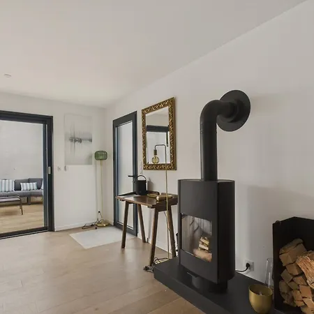 Jolie Maison Moderne - Jacuzzi - Terrasse Pour 4 سانت جيل كروا دي فيي